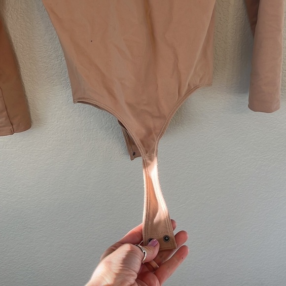 Abercrombie and Fitch Soft AF Collection Long Sleeve Cut Out Body Suit Medium - Picture 9 of 13